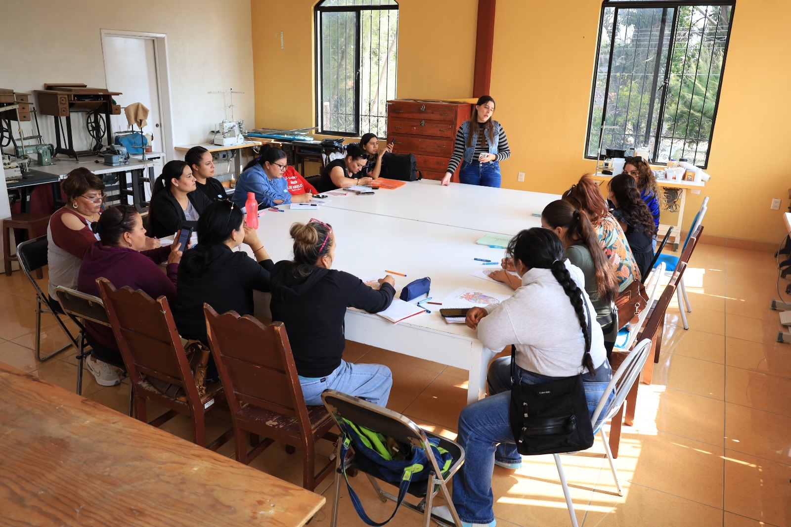 ORIENTADORAS DEL DIF JEREZ EN CONSTANTE CAPACITACIÓN PARA EL BIENESTAR DE NIÑAS Y NIÑOS