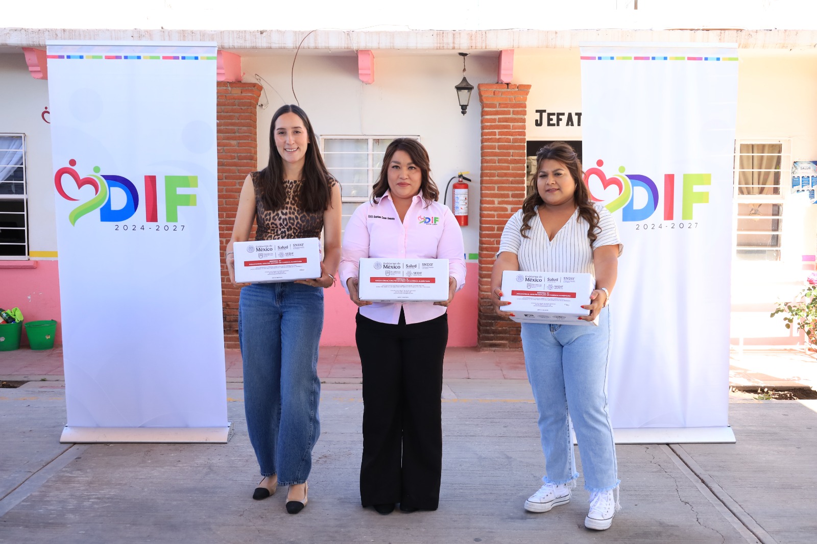 DIF JEREZ INICIA ENTREGA DE APOYOS ALIMENTARIOS PARA MAS DE MIL 200 FAMILIAS