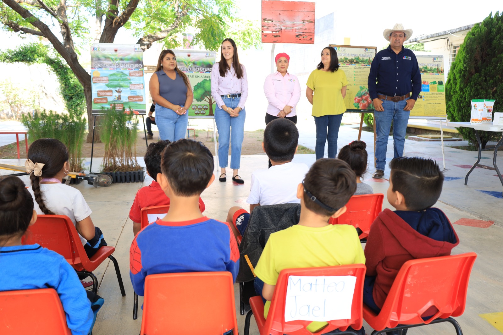 DIF DE JEREZ CONTINÚA PROMOVIENDO SANO CRECIMIENTO DE INFANTES CON CREACIÓN DE HUERTOS ESCOLARES